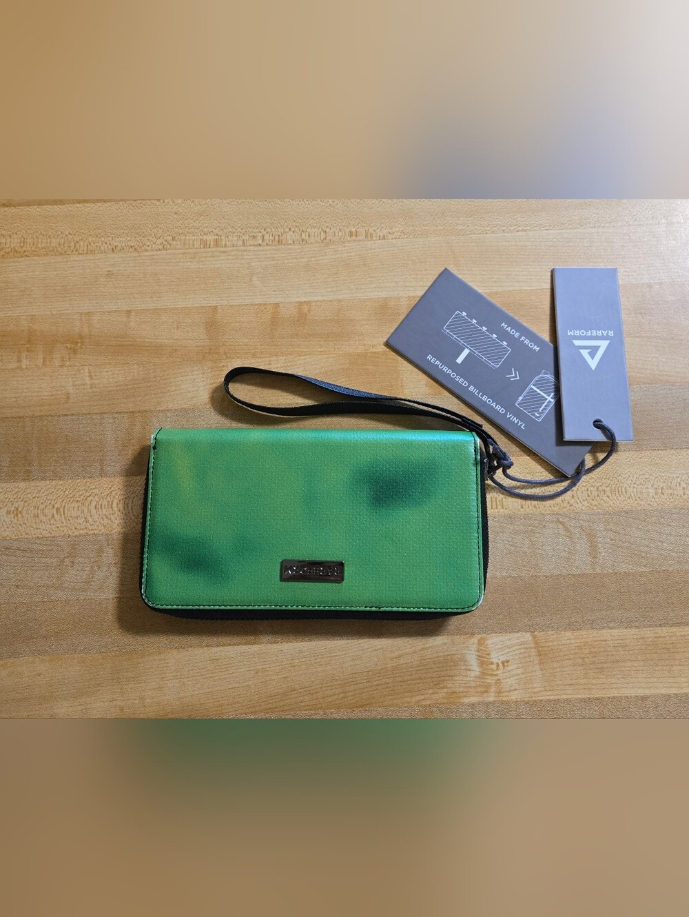 Green Women's Wristlet Wallet - Barberosm